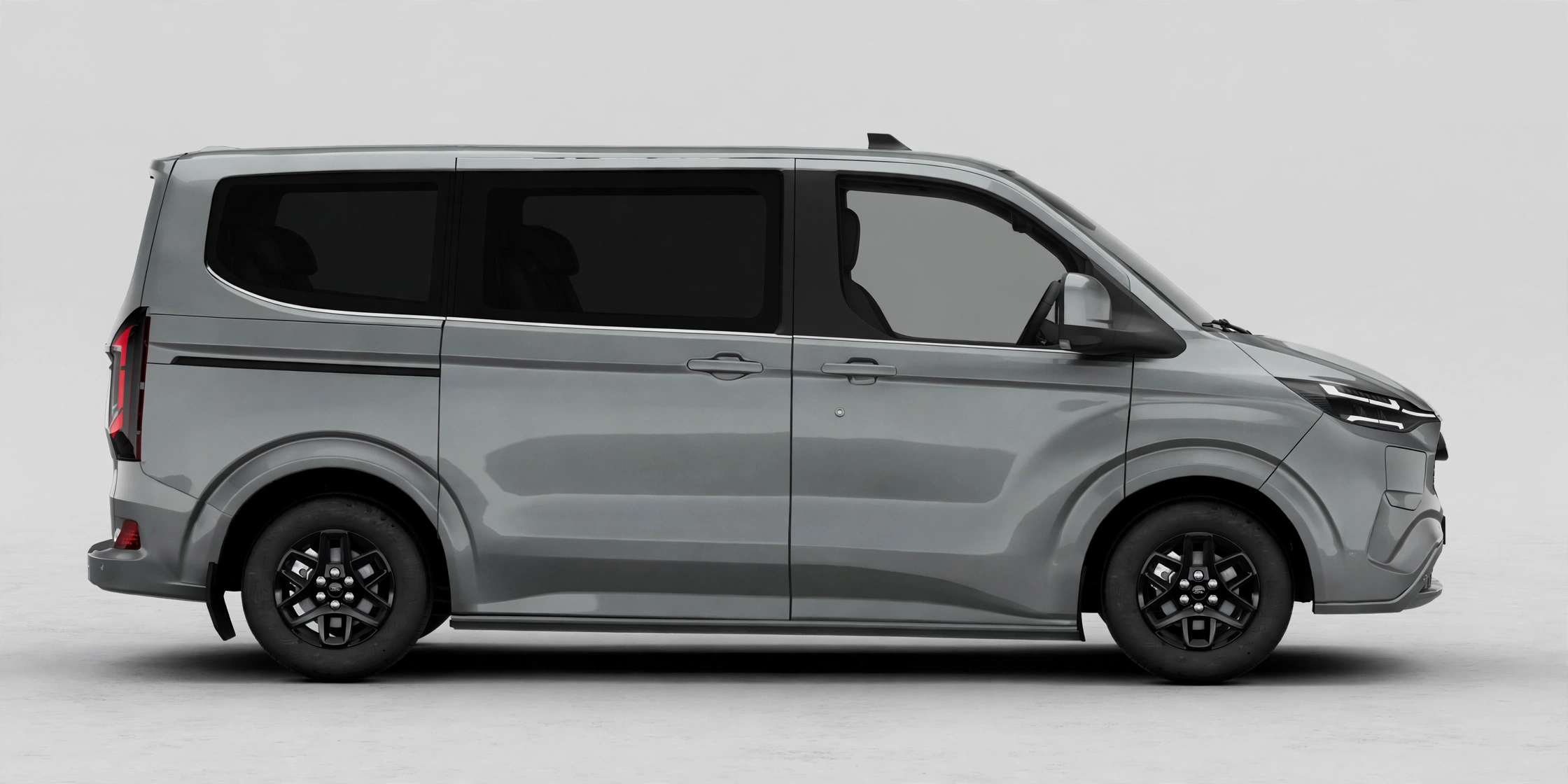 Ford Tourneo Custom PHEV, lateral