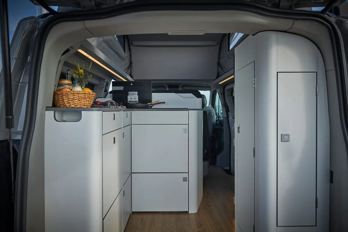 Interior de la Ford Transit Custom Nugget Plus 2026