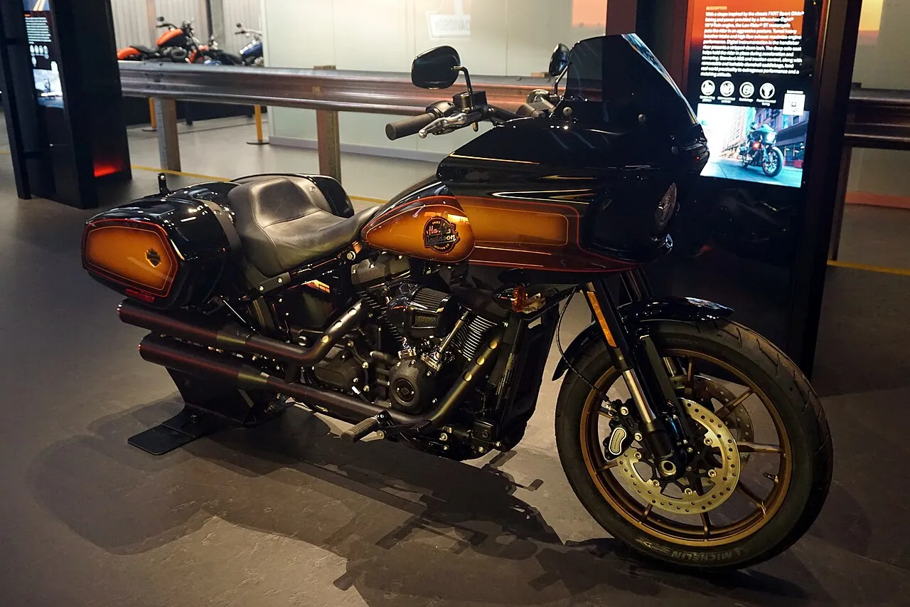Harley-Davidson Low Rider ST