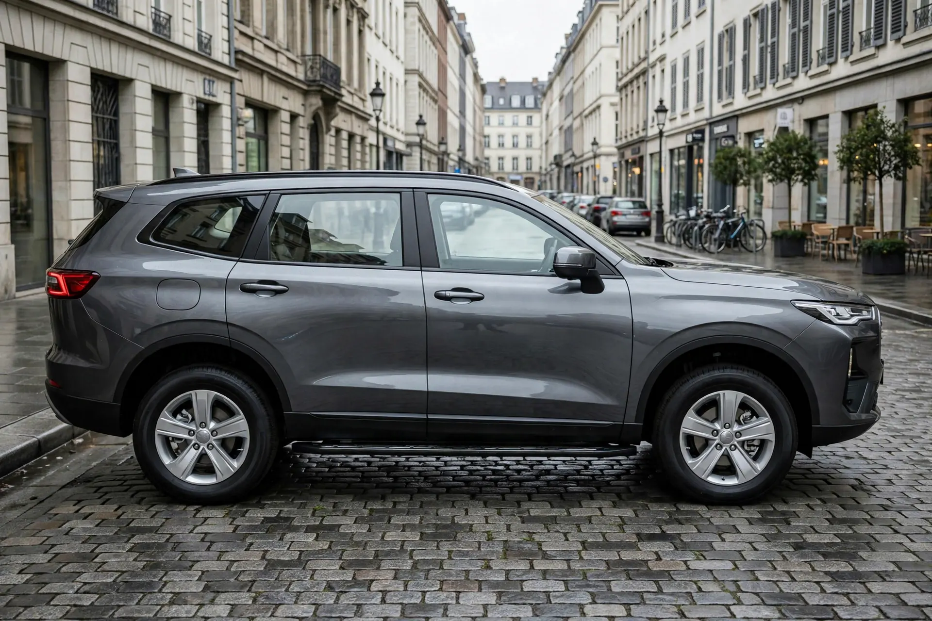 Haval H5, vista lateral mostrando su gran tamaño