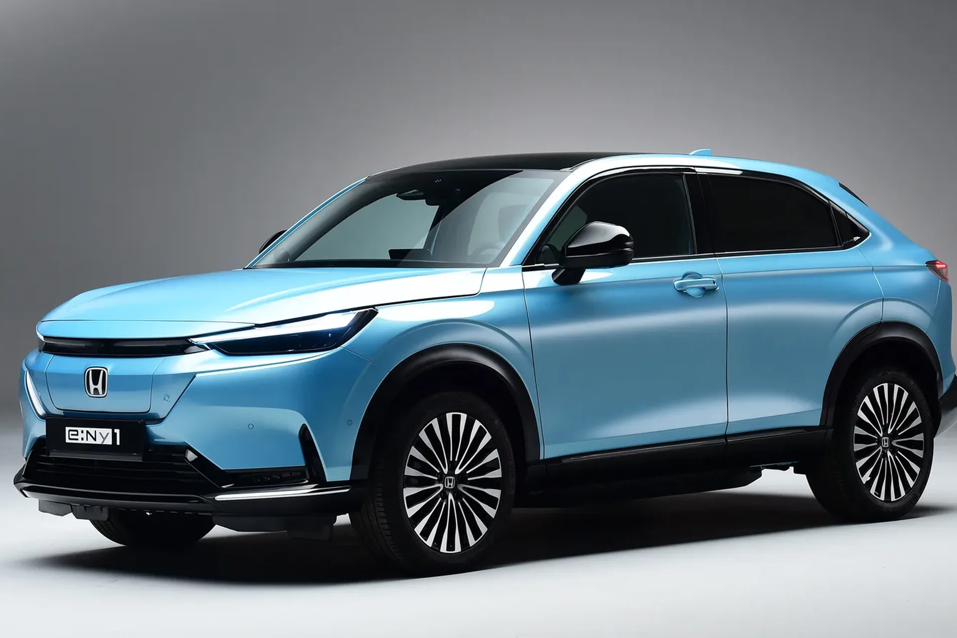Honda e:Ny1 2026, vista lateral en ciudad