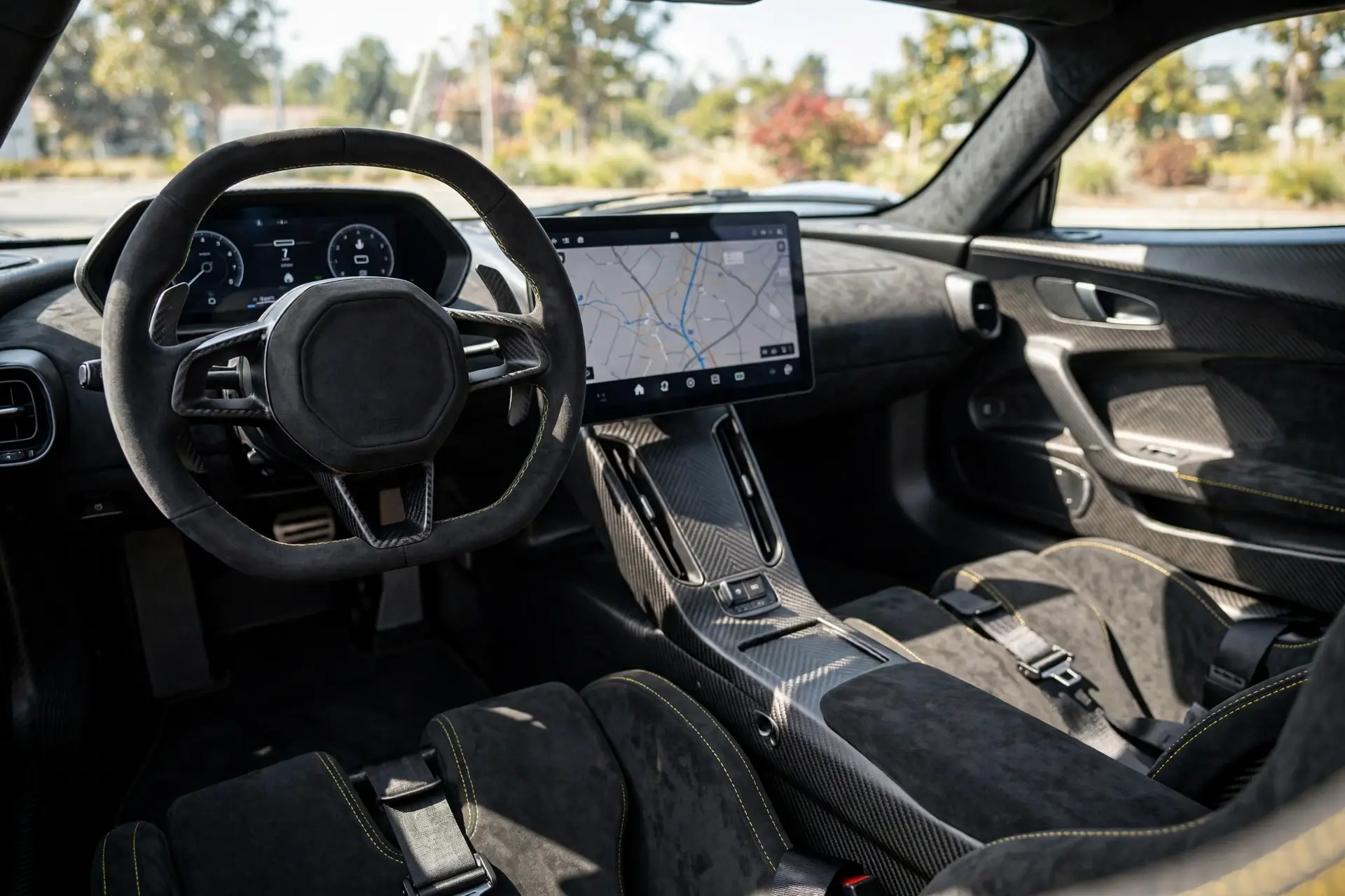 Interior oficial del Hyptec SSR