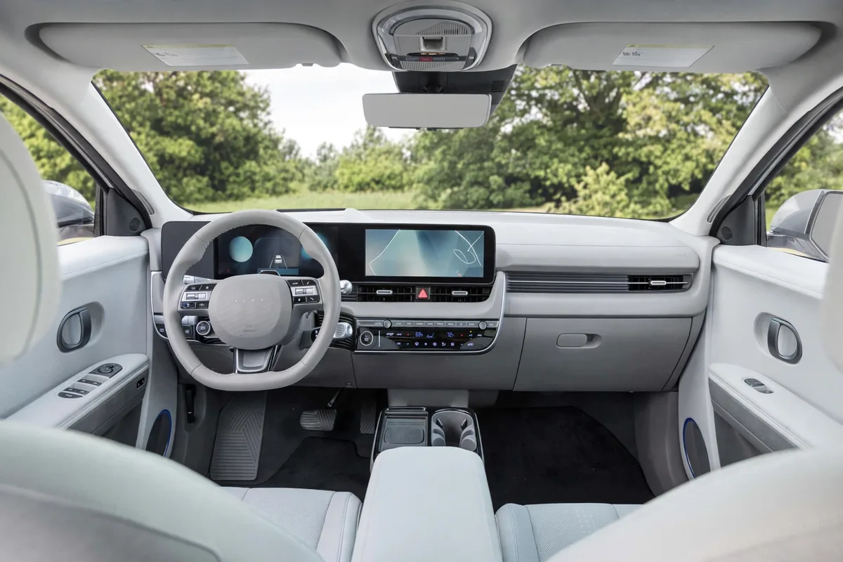 Interior del Hyundai Ioniq 5 Light