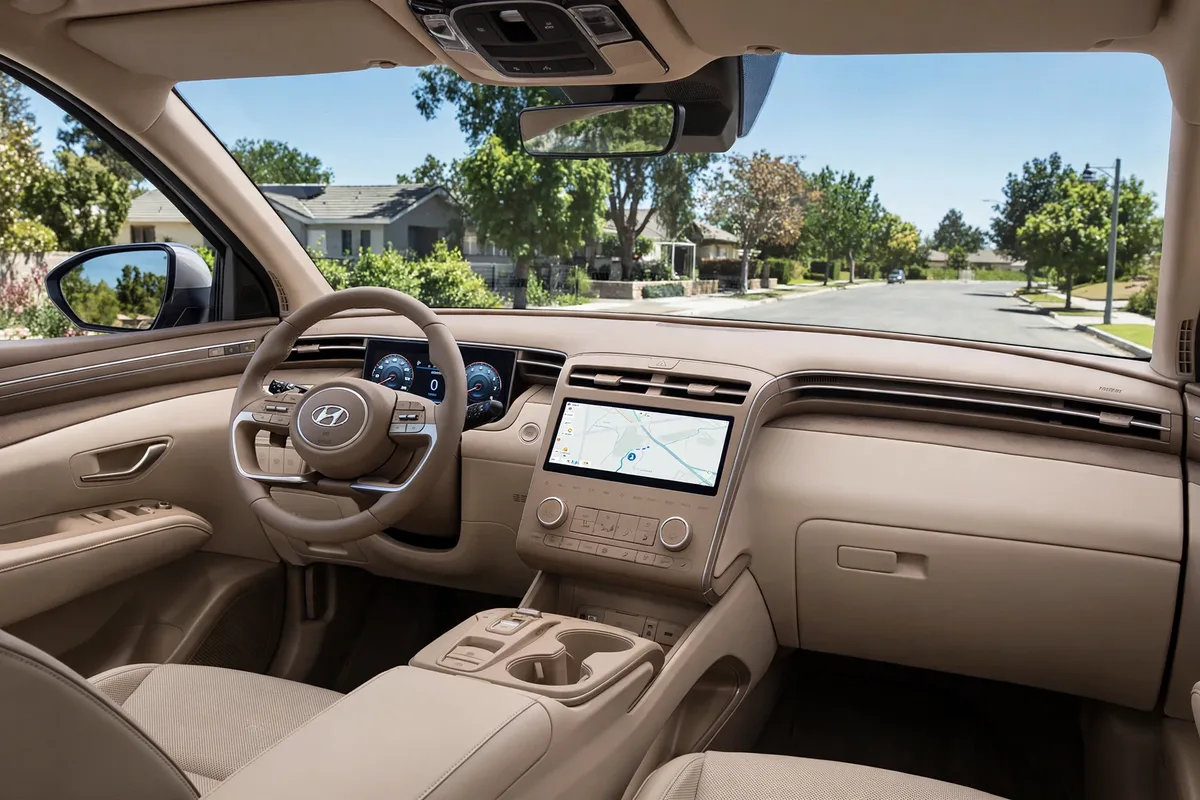 Interior oficial del Hyundai Tucson Híbrido Enchufable
