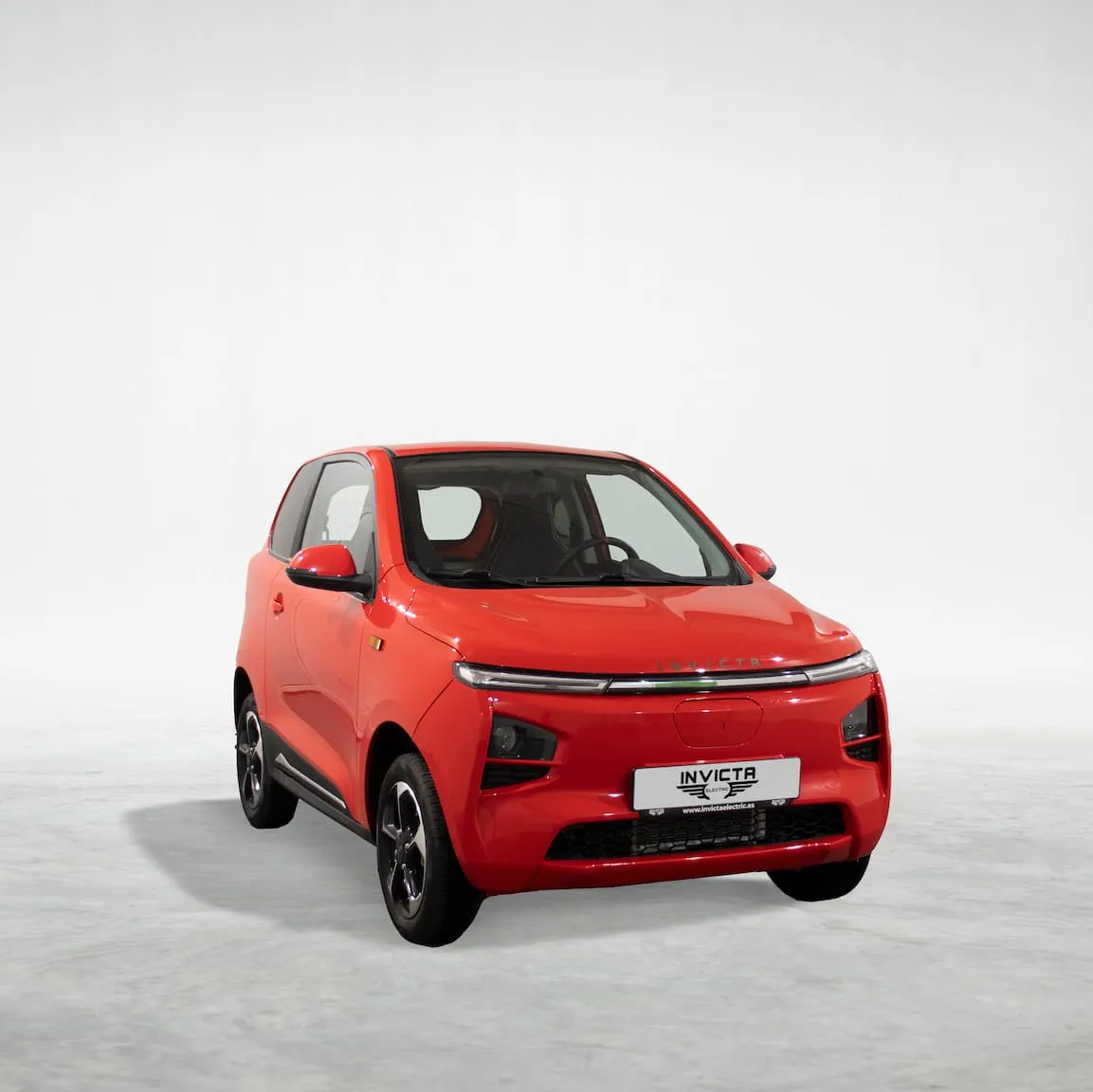 Invicta Electric Pocco rojo, vista delantera del cuadriciclo eléctrico