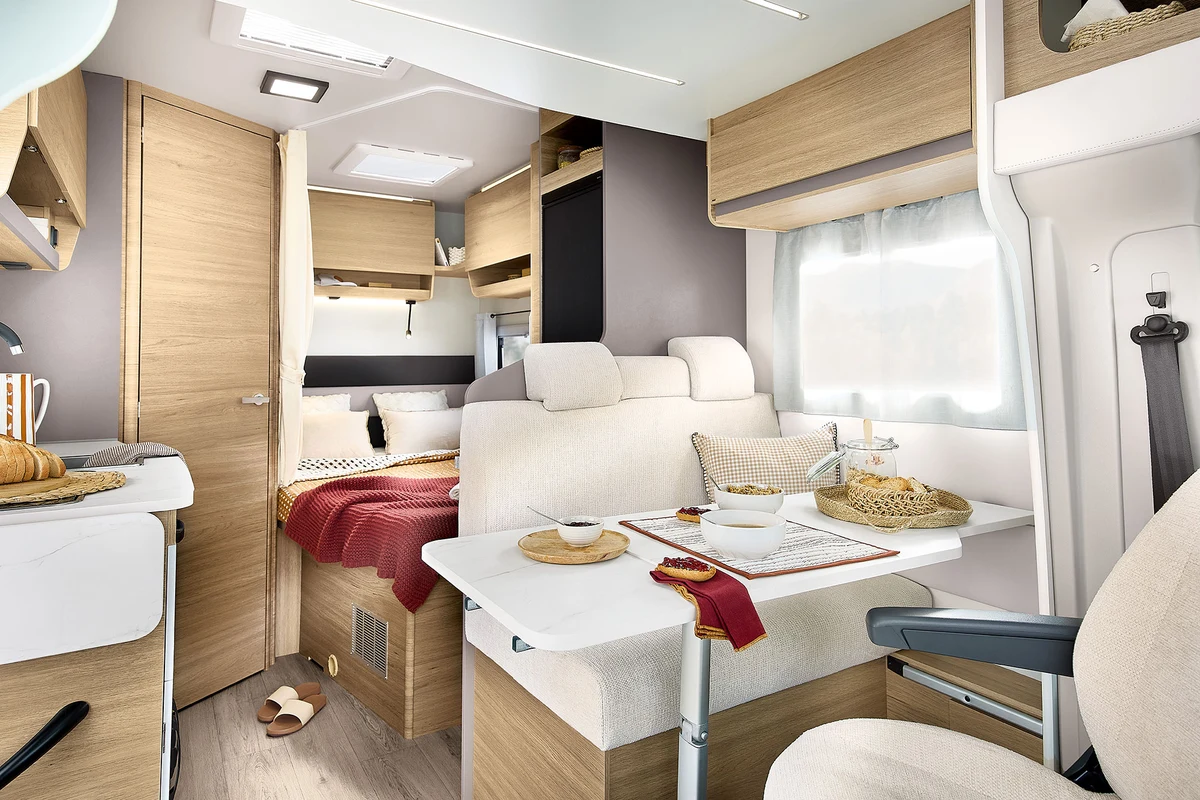 Interior oficial de la Itineo PF600