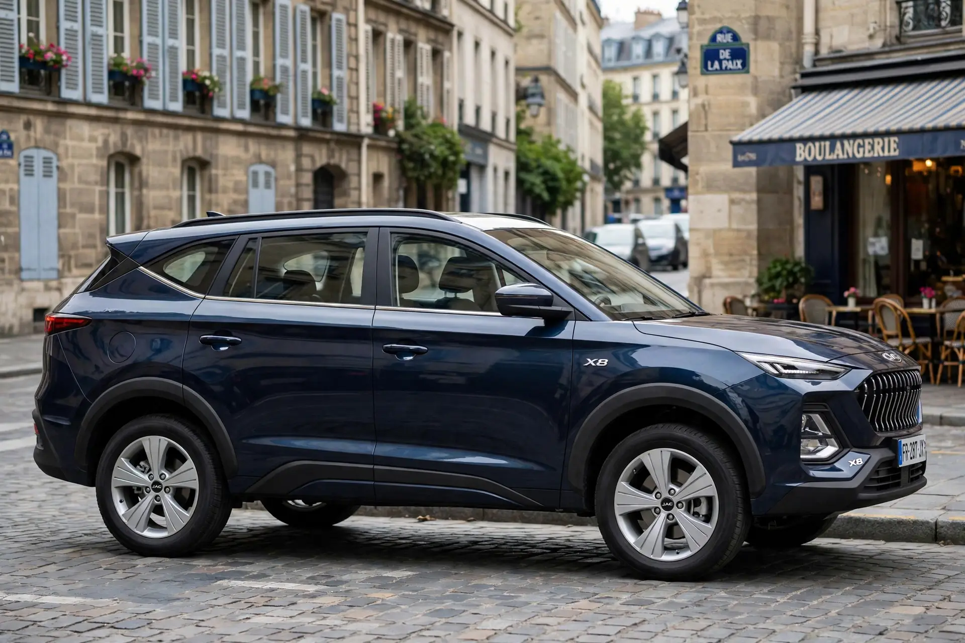 JAC X8, vista lateral