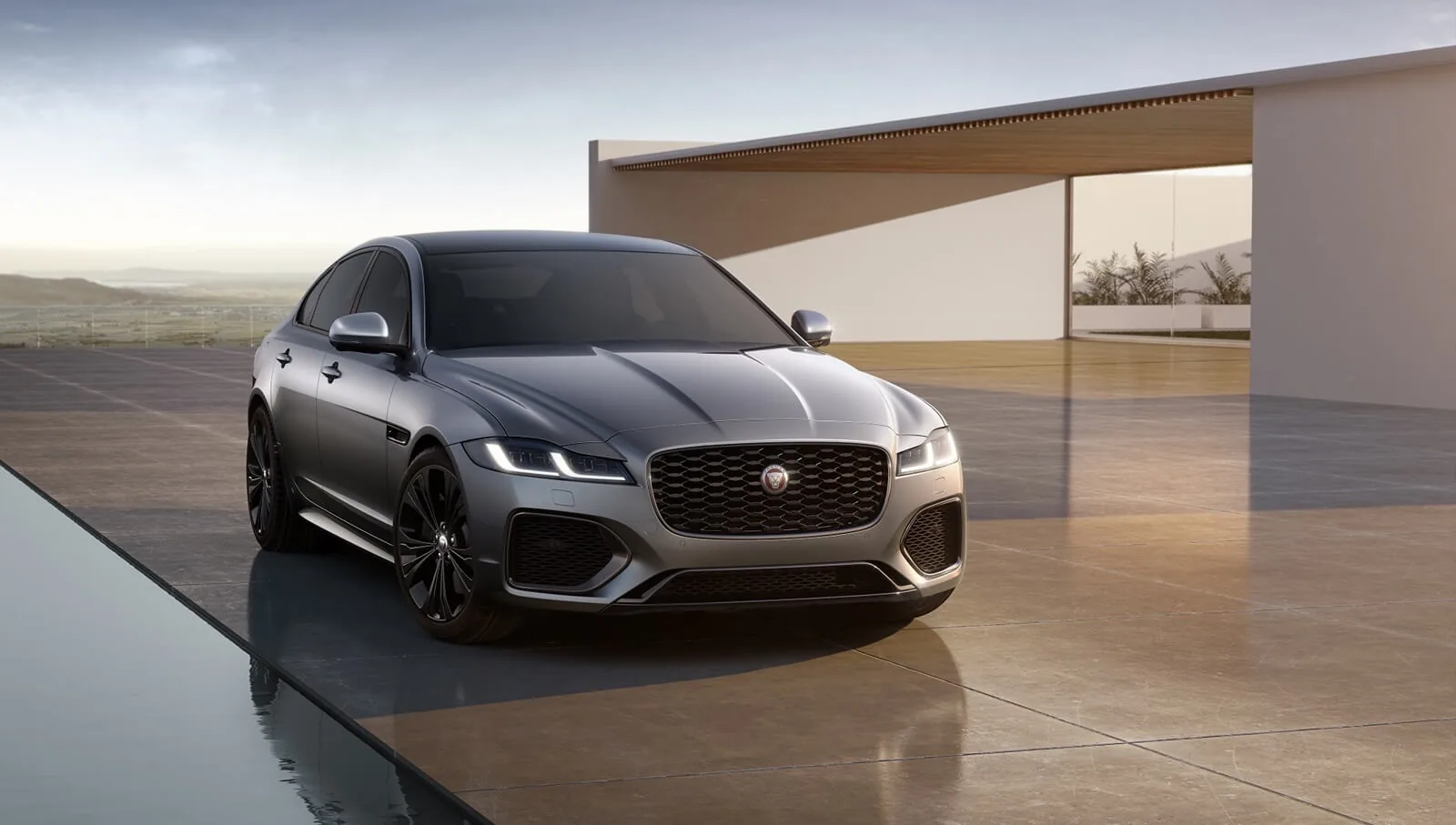 Jaguar XF 2024 — exterior