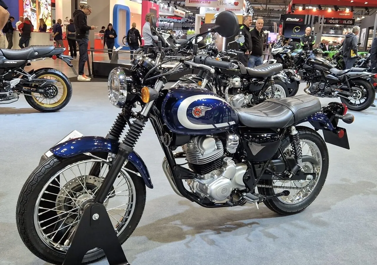 Kawasaki W230