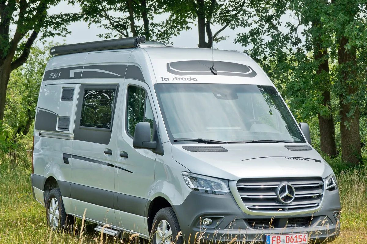 La Strada Regent S 2026, vista exterior frontal