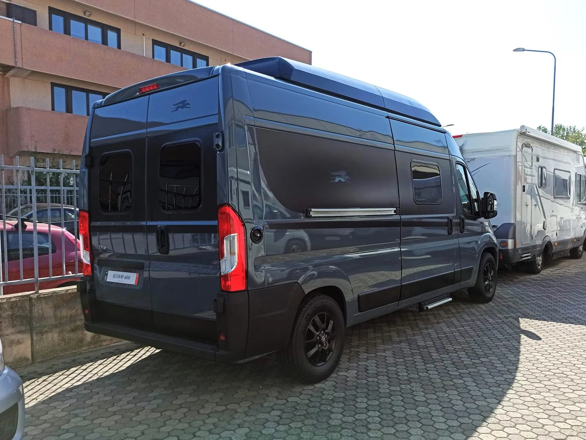 Laika Ecovip 600, vista lateral
