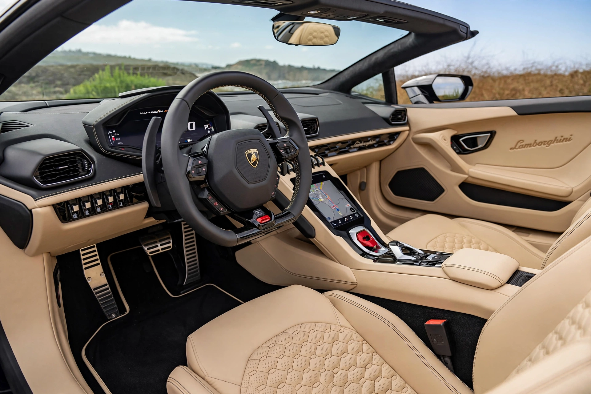 Interior oficial del Lamborghini Huracán EVO Spyder