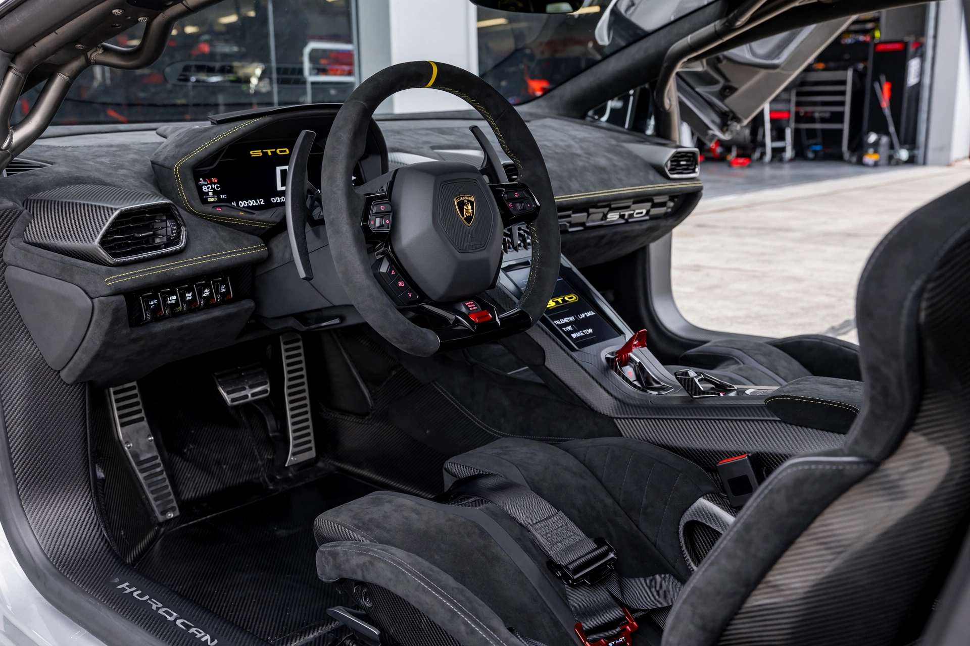 Interior oficial del Lamborghini Huracán STO