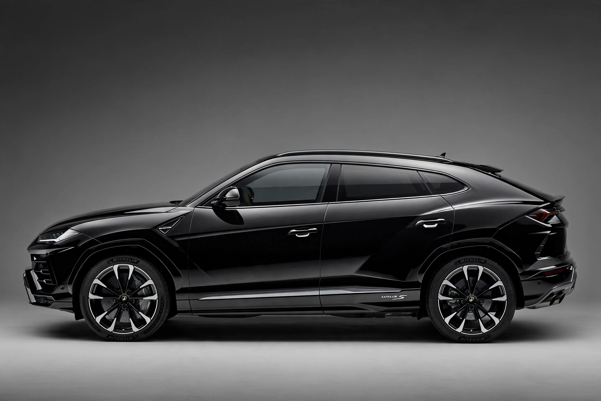 Lamborghini Urus S, vista lateral