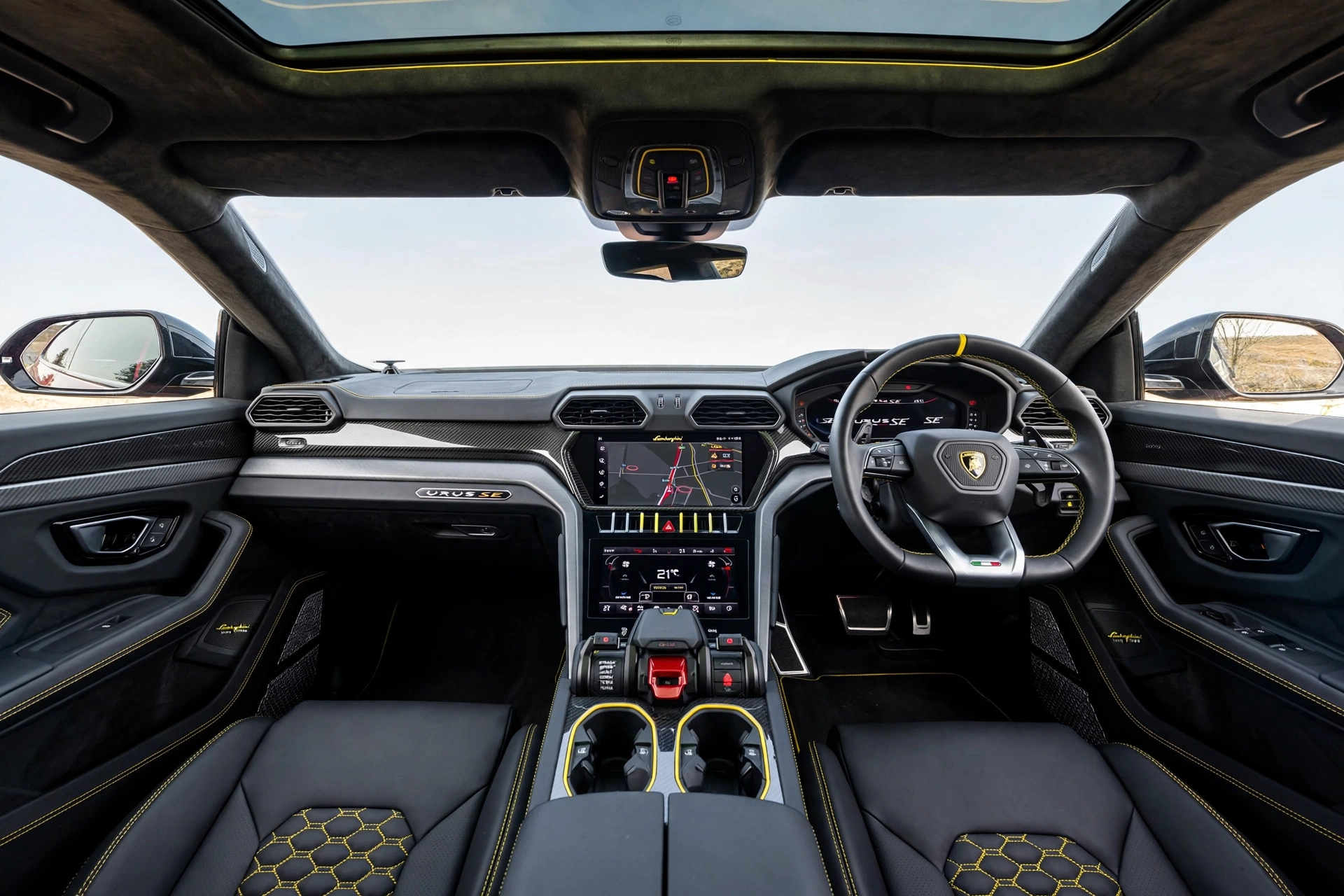Interior oficial del Lamborghini Urus SE