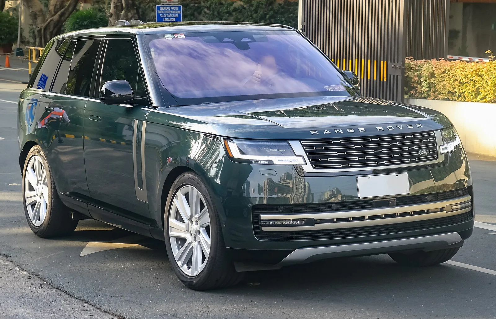 Land Rover Range Rover P400