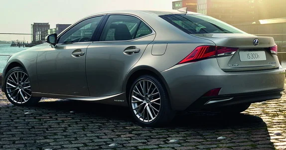 Lexus IS 300h