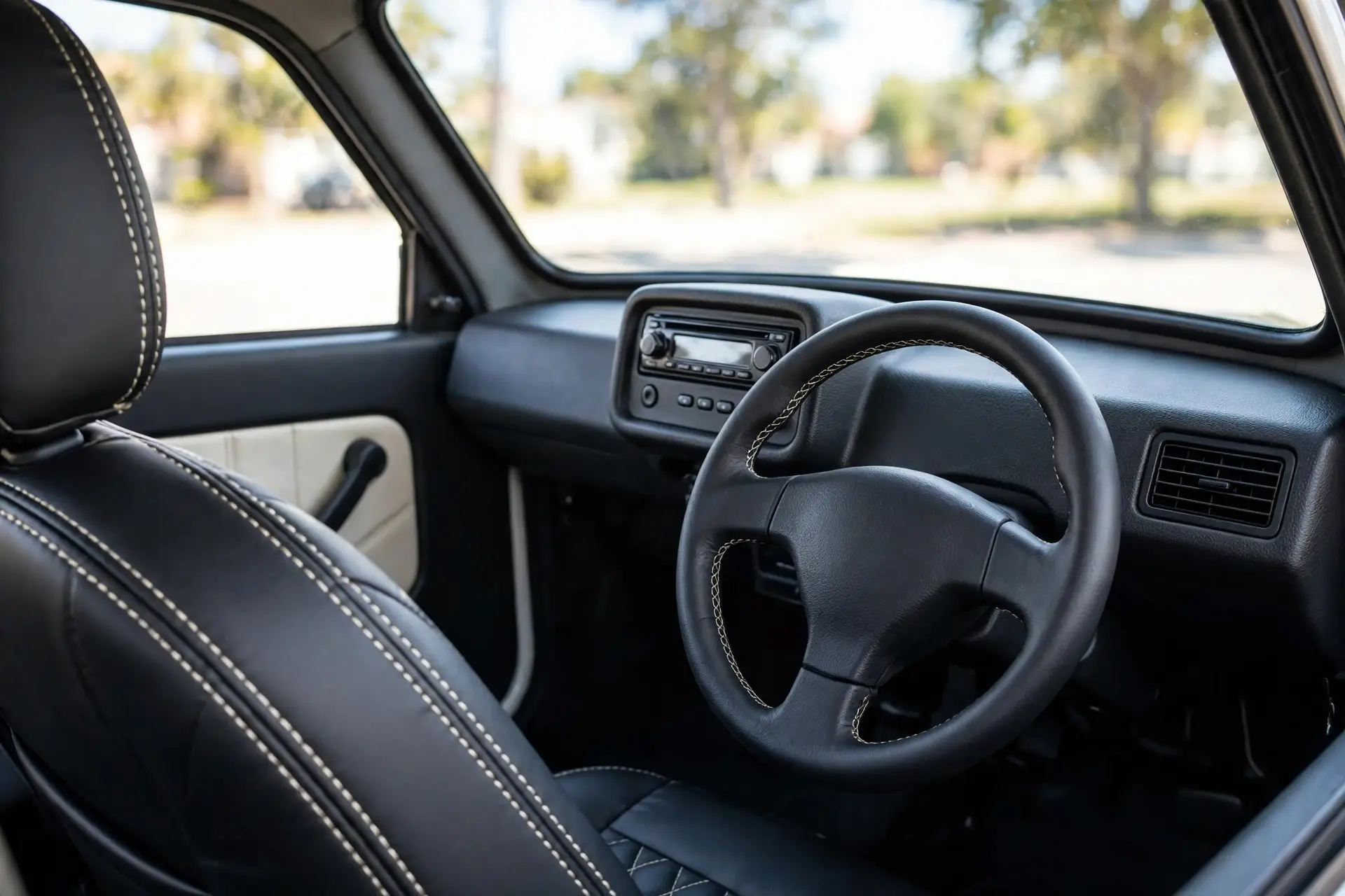 Interior oficial del Ligier JS50 Select Confort