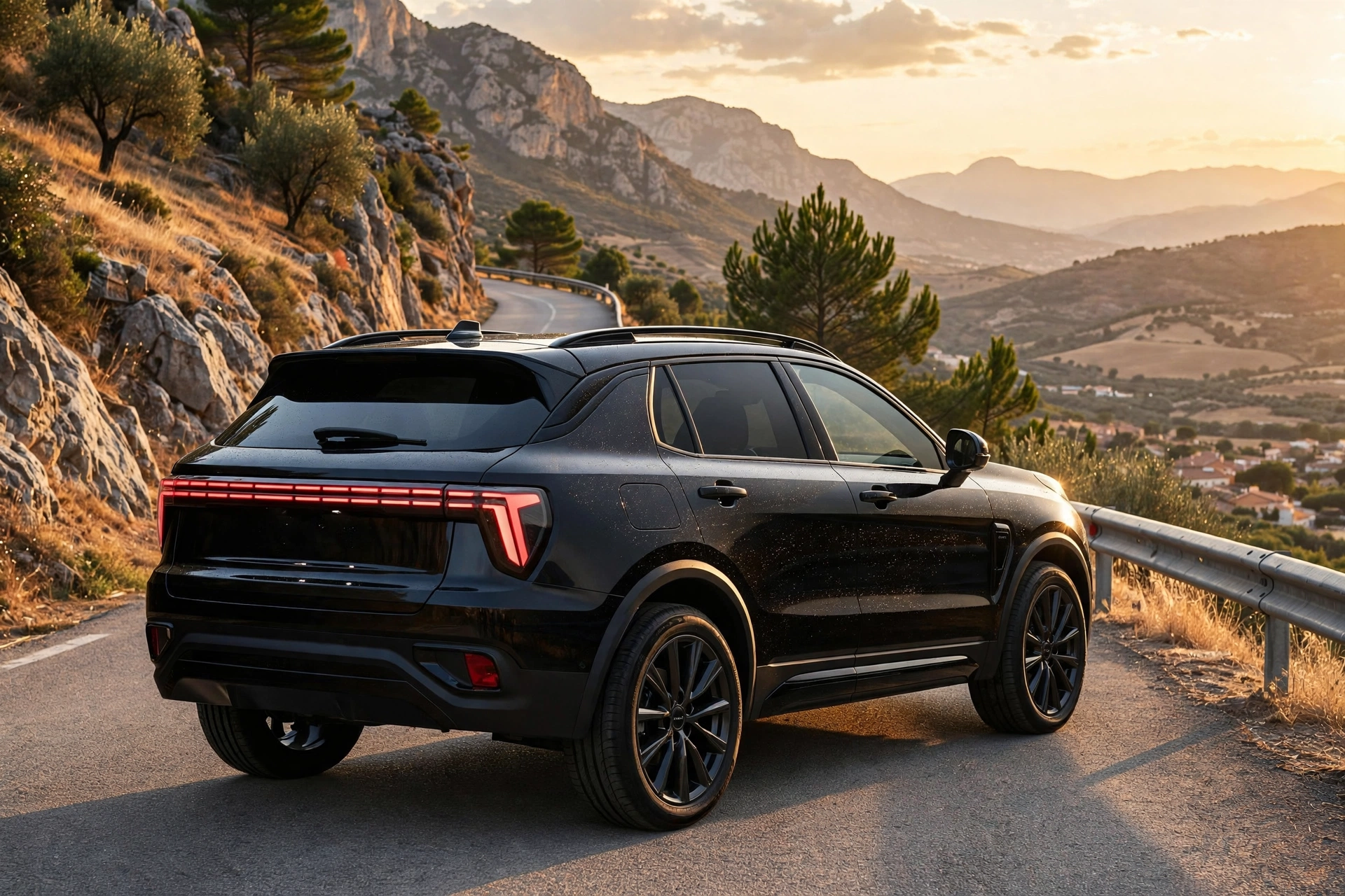 Lynk & Co 01 PHEV, vista trasera tres cuartos