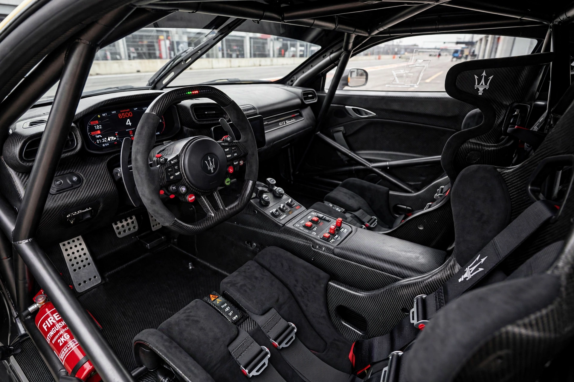 Interior oficial del Maserati GT2 Stradale