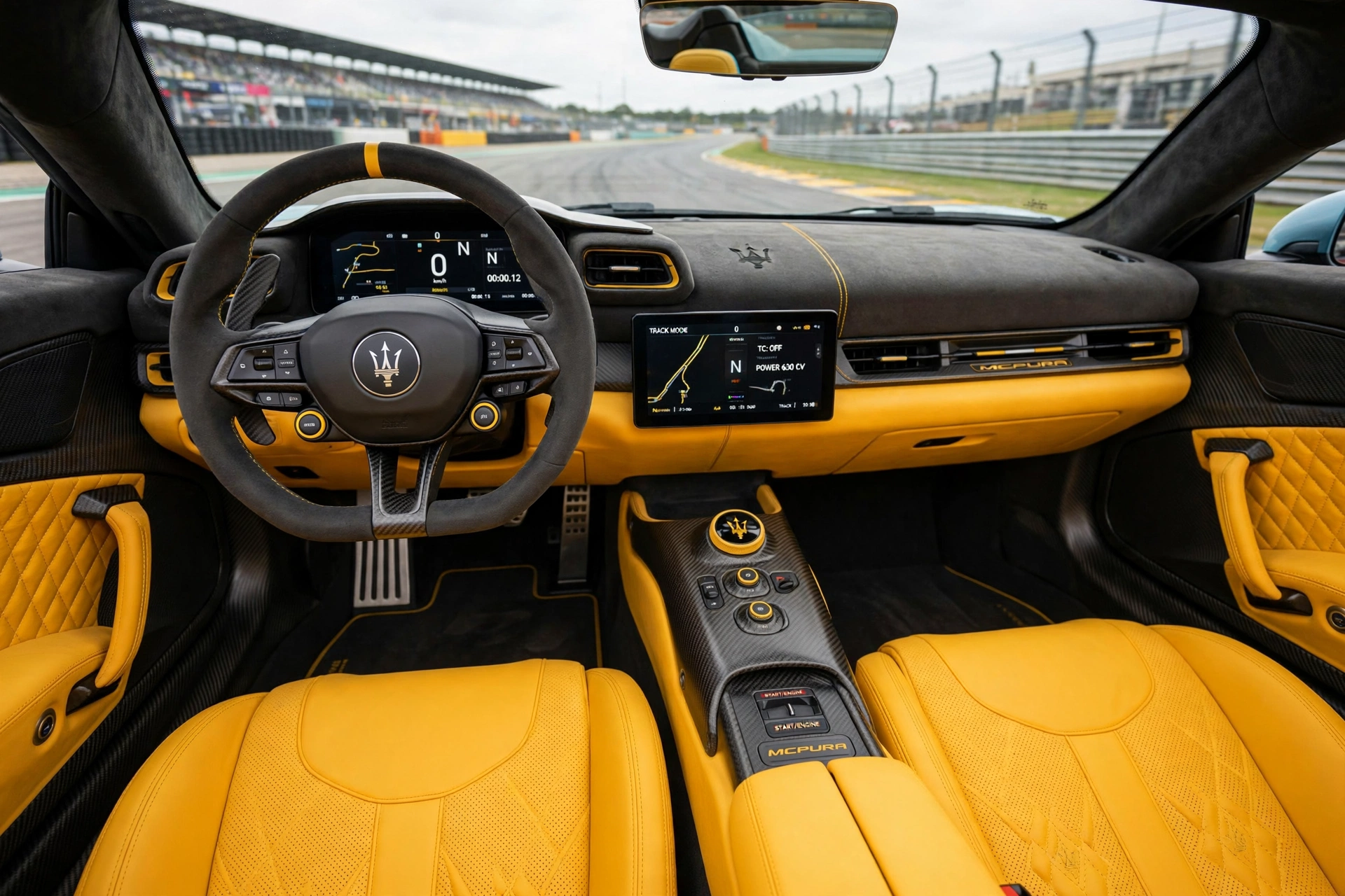 Interior oficial del Maserati MCPura