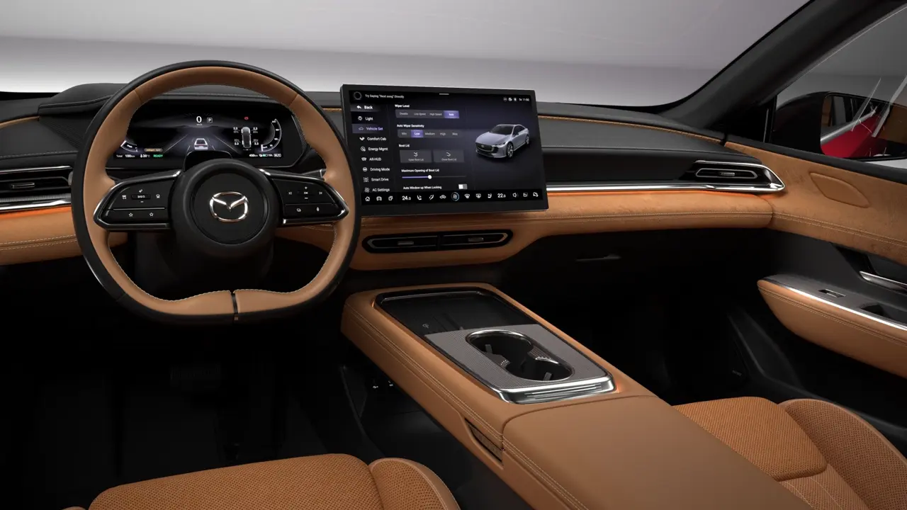 Mazda 6e 2027, interior Takumi Plus con tapicería clara