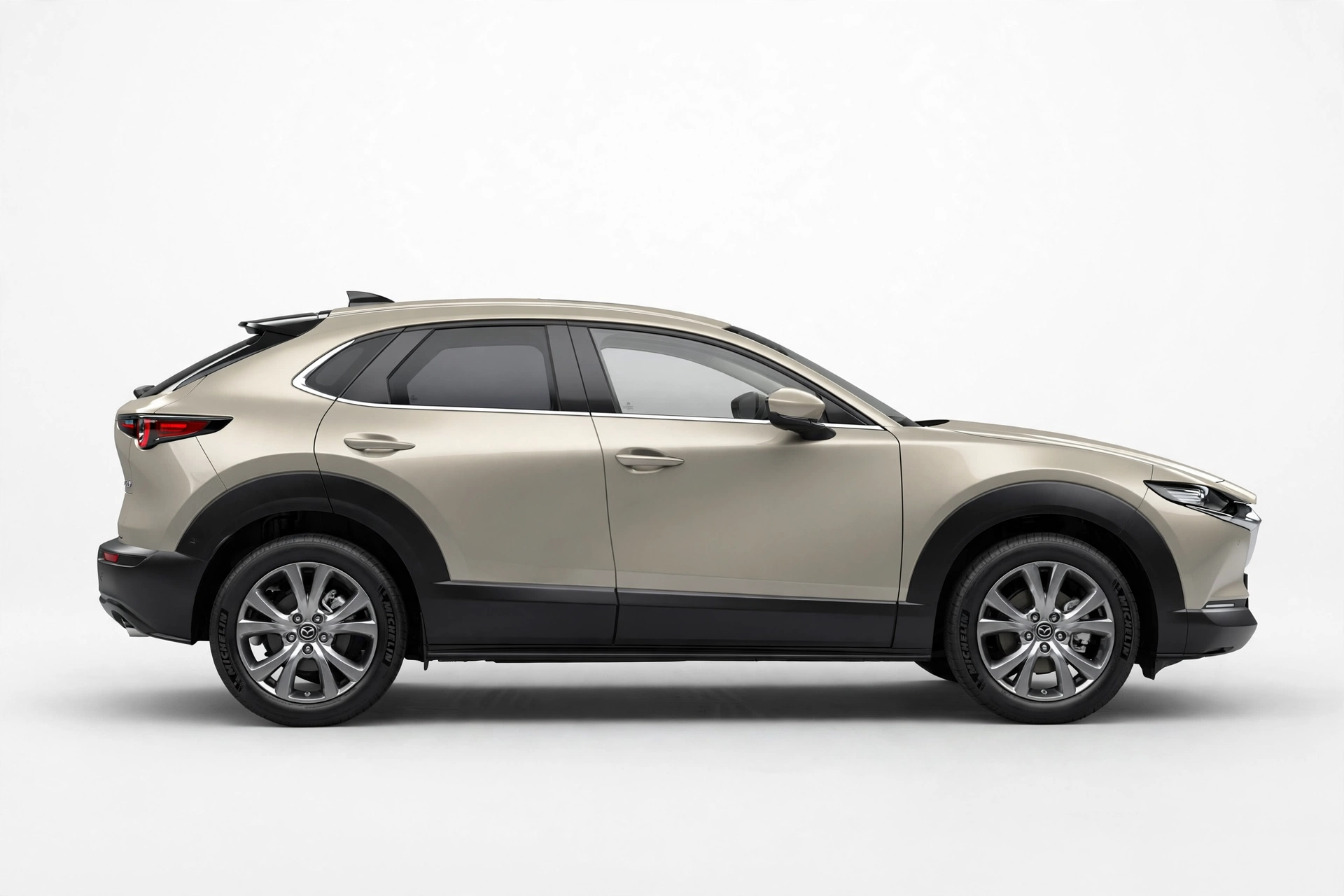 Mazda CX-30 e-SKYACTIV X 2026, vista lateral
