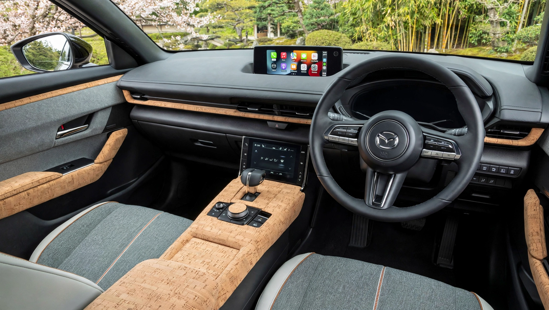 Interior del Mazda MX-30 R-EV 2026