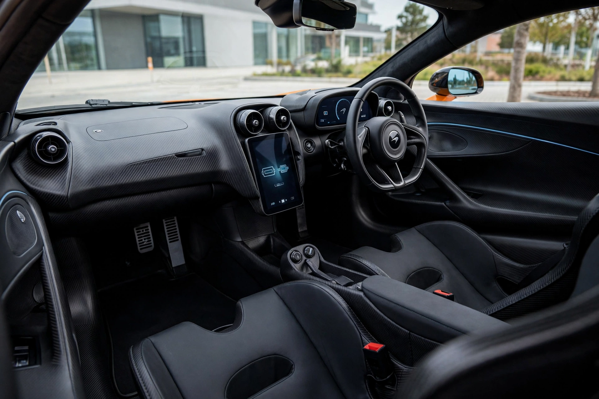 Interior oficial del McLaren Artura