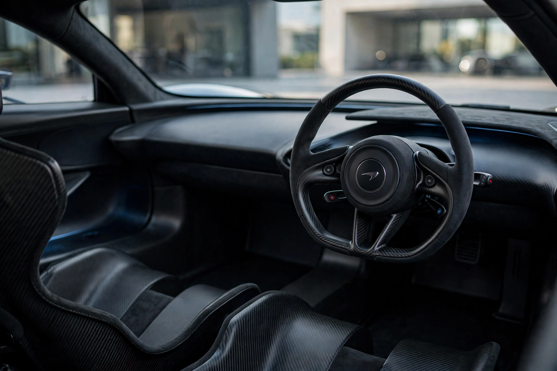 Interior oficial del McLaren W1