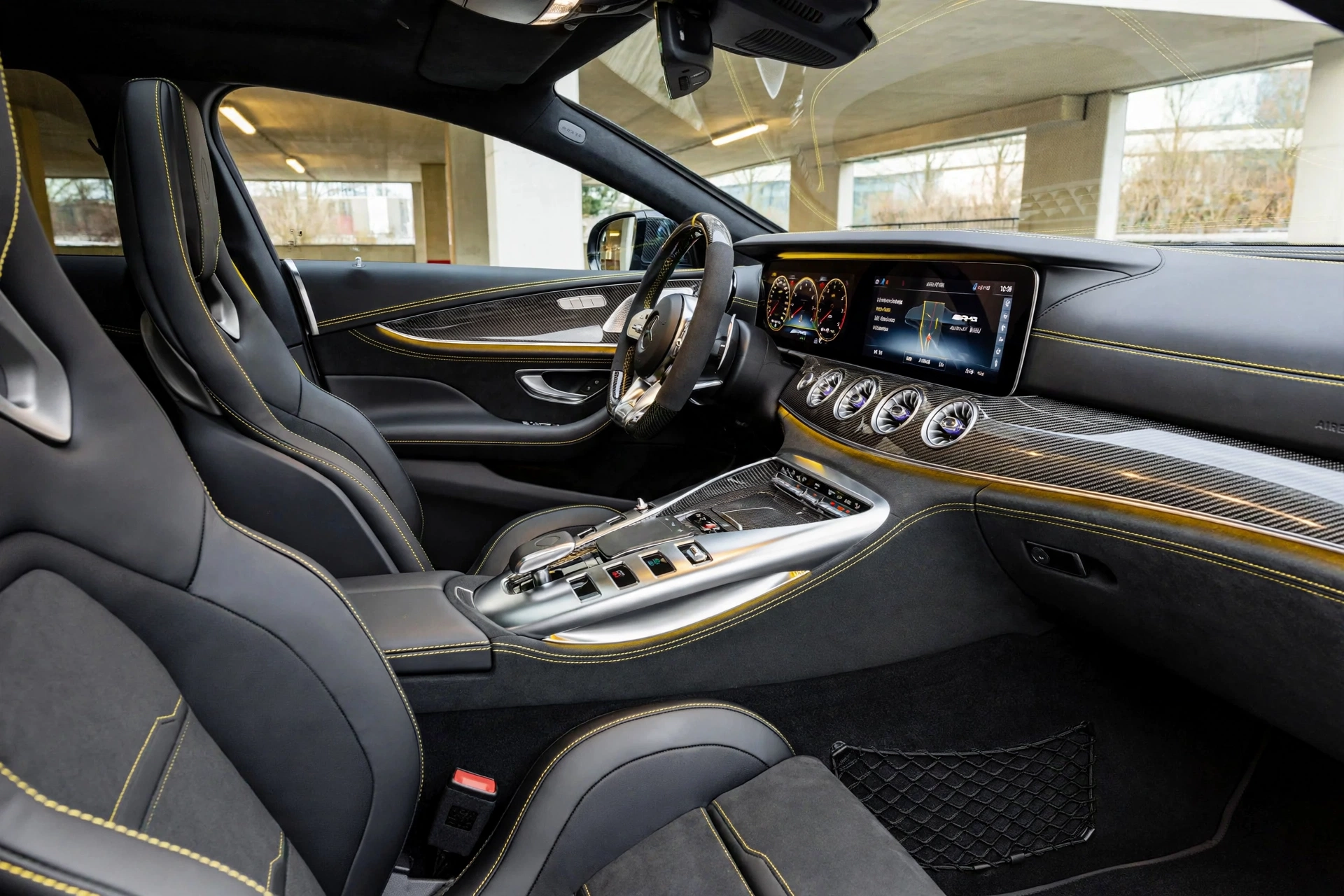Interior oficial del Mercedes-Benz AMG GT 63 4MATIC+ Coupé