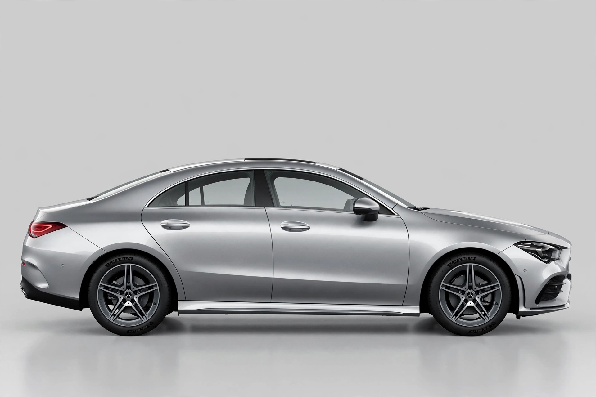 Mercedes CLA 250 e Coupé, vista lateral