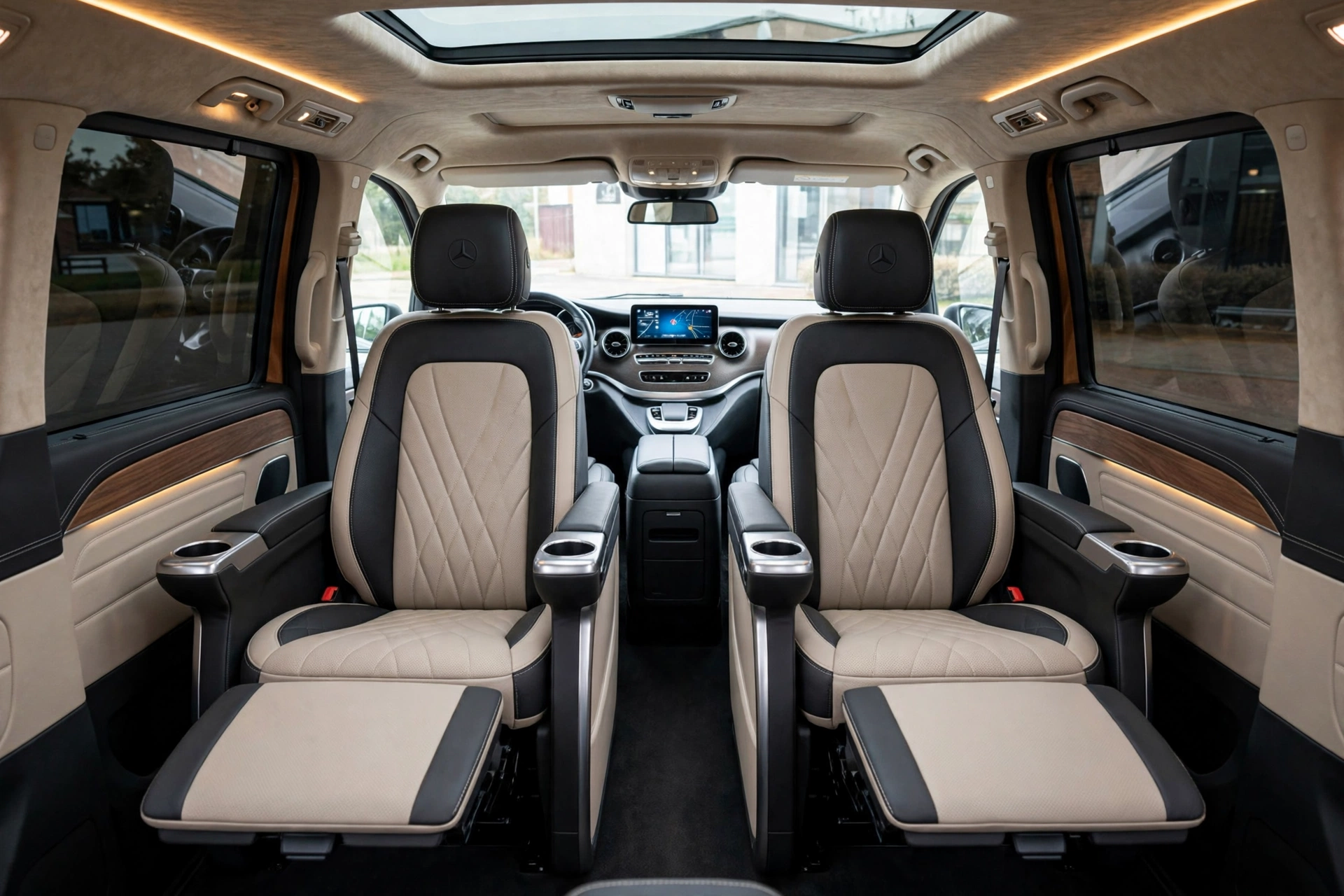 Interior del Mercedes Clase V 300 d Style Largo con 6 plazas