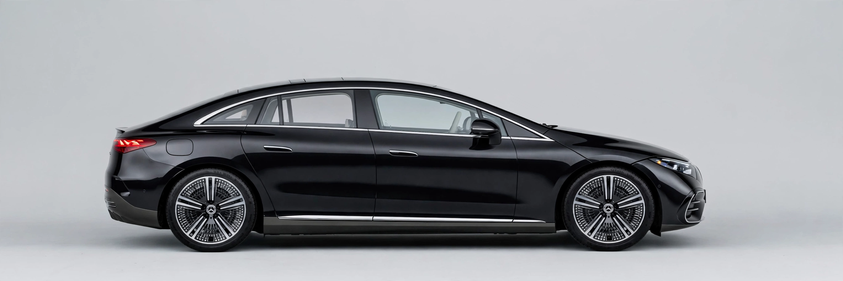 Mercedes EQE 350, vista lateral