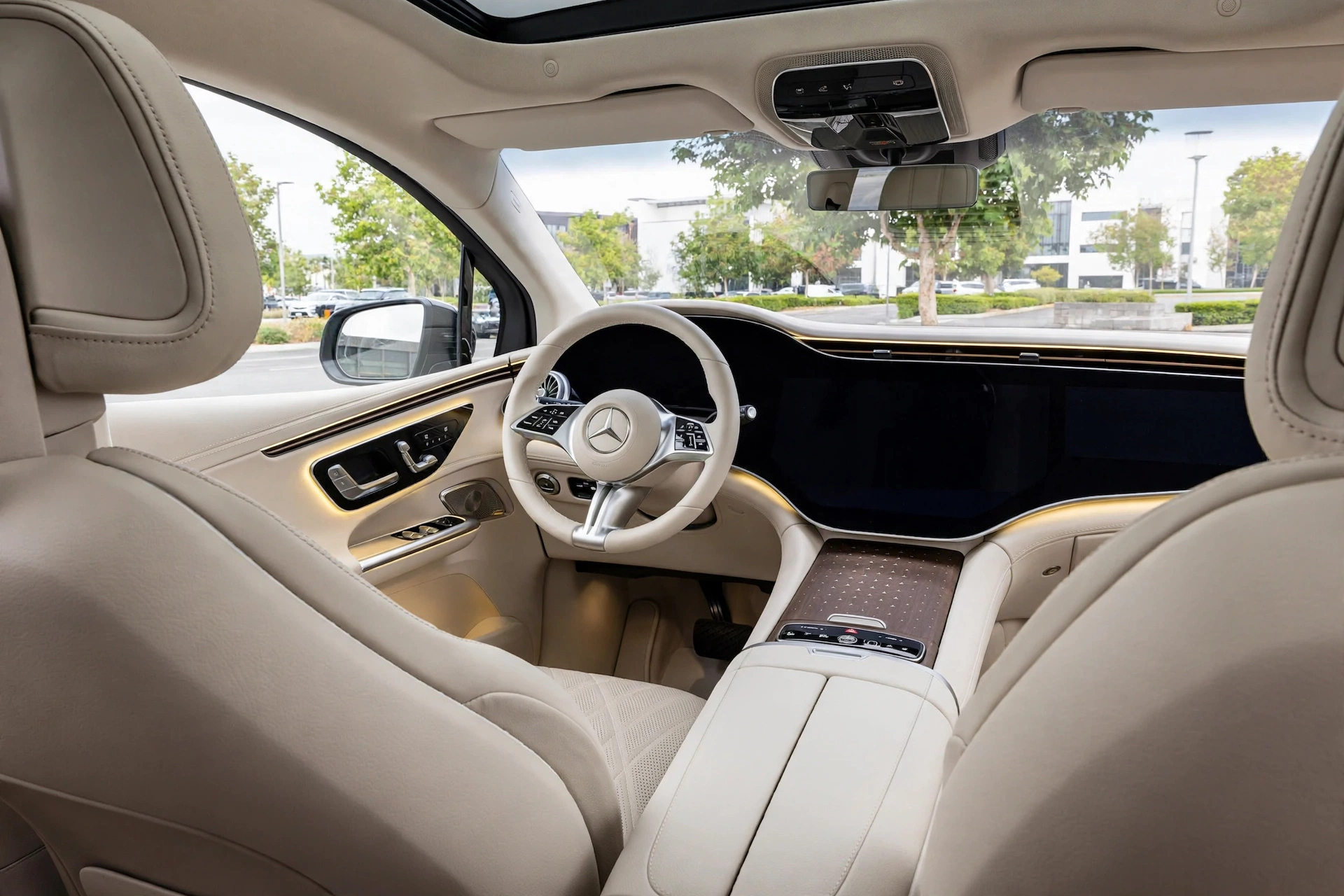 Interior del Mercedes EQE 500 4MATIC SUV
