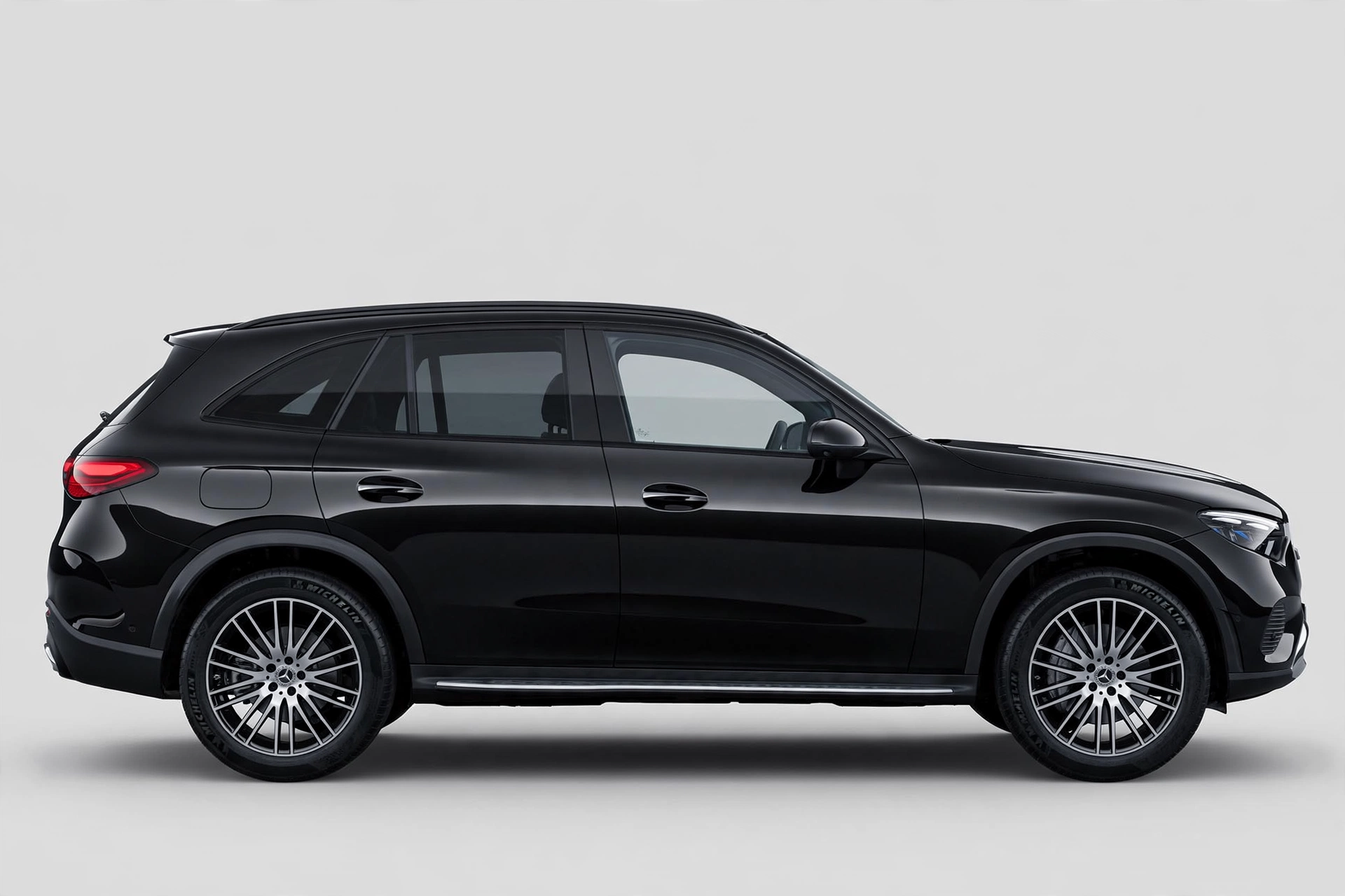 Mercedes GLC 200 4MATIC, vista lateral