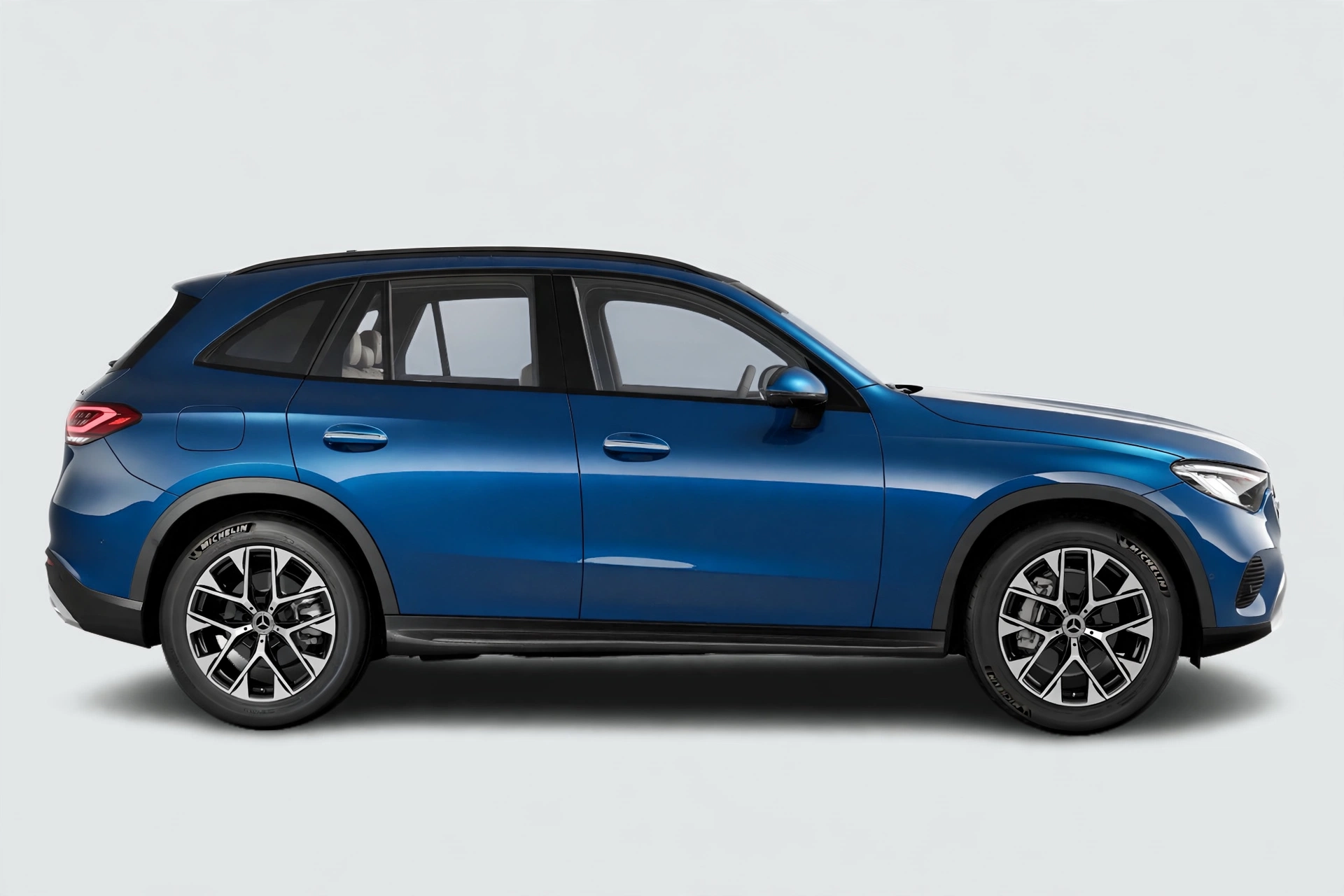 Mercedes GLC 300 de 4MATIC, vista lateral