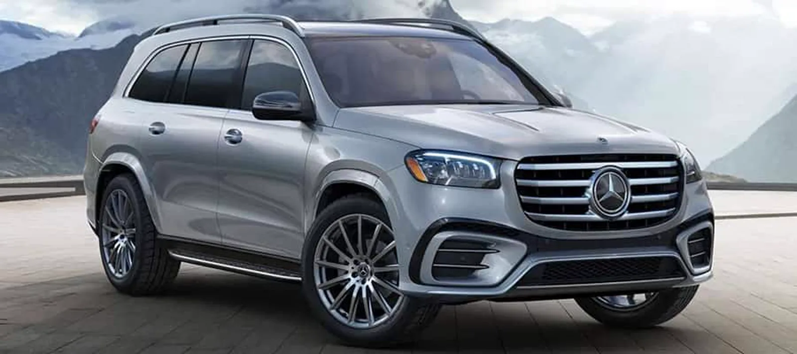 Mercedes-Benz GLS 450 4MATIC, SUV de 7 plazas en vista frontal