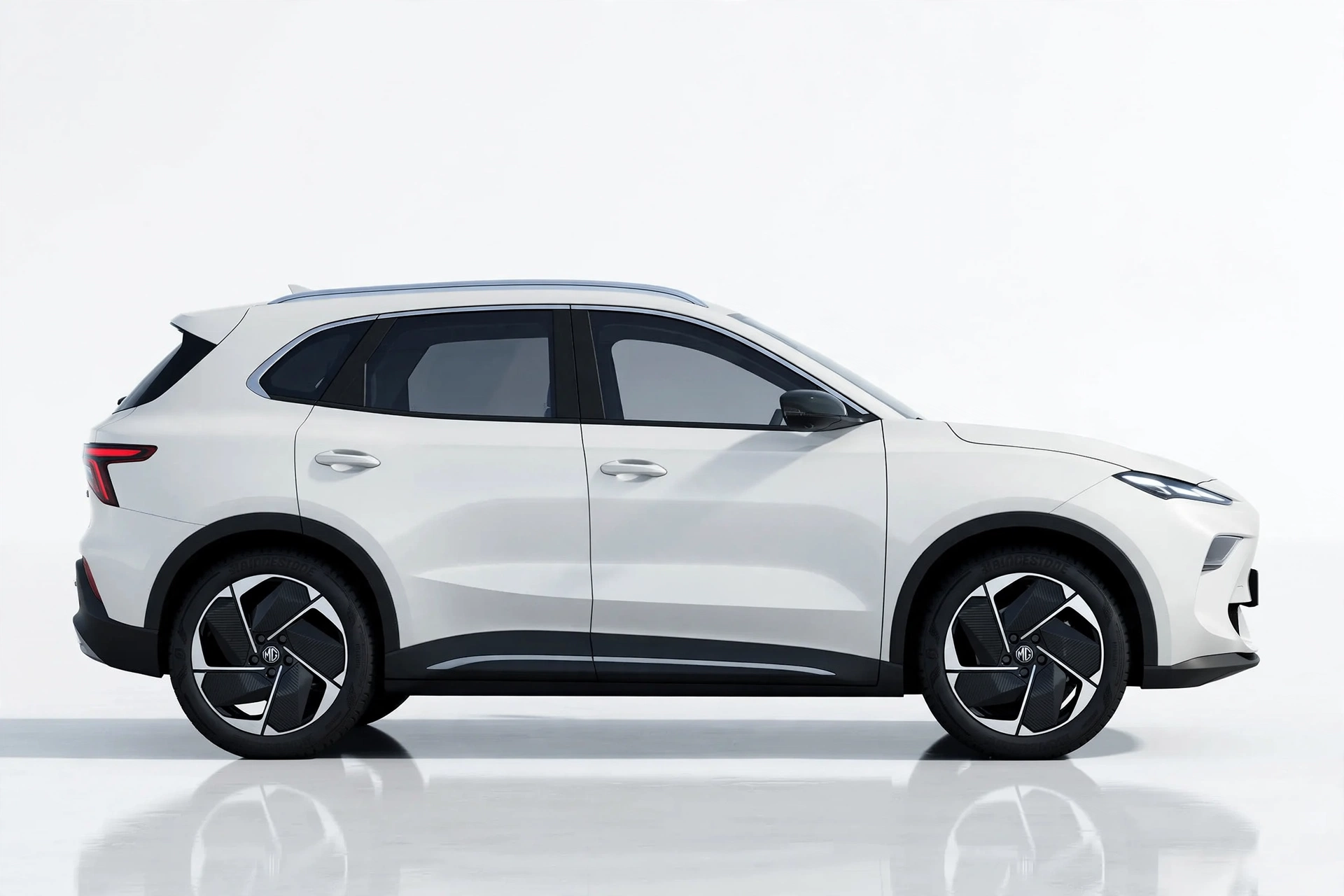 MG S5 EV Standard, SUV eléctrico, vista lateral