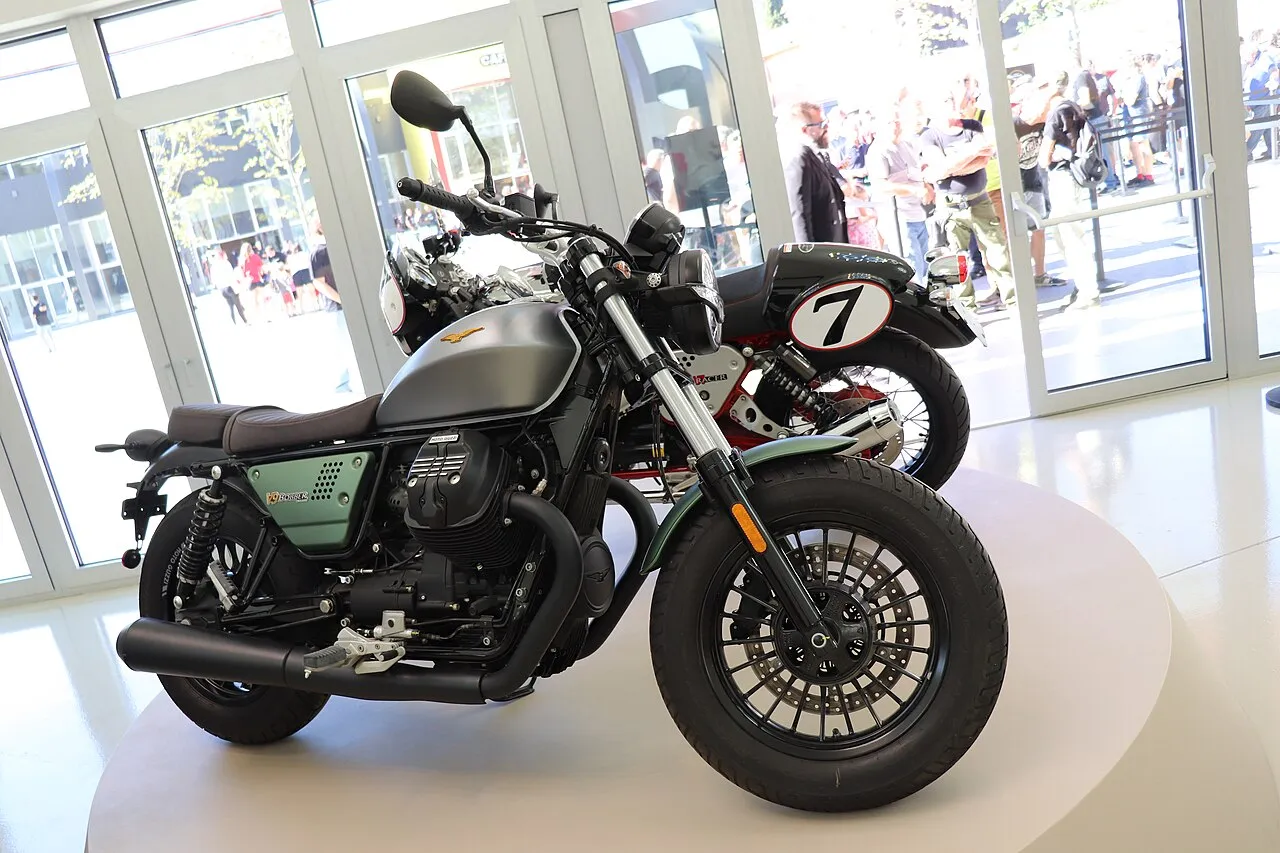 Moto Guzzi V9 Bobber
