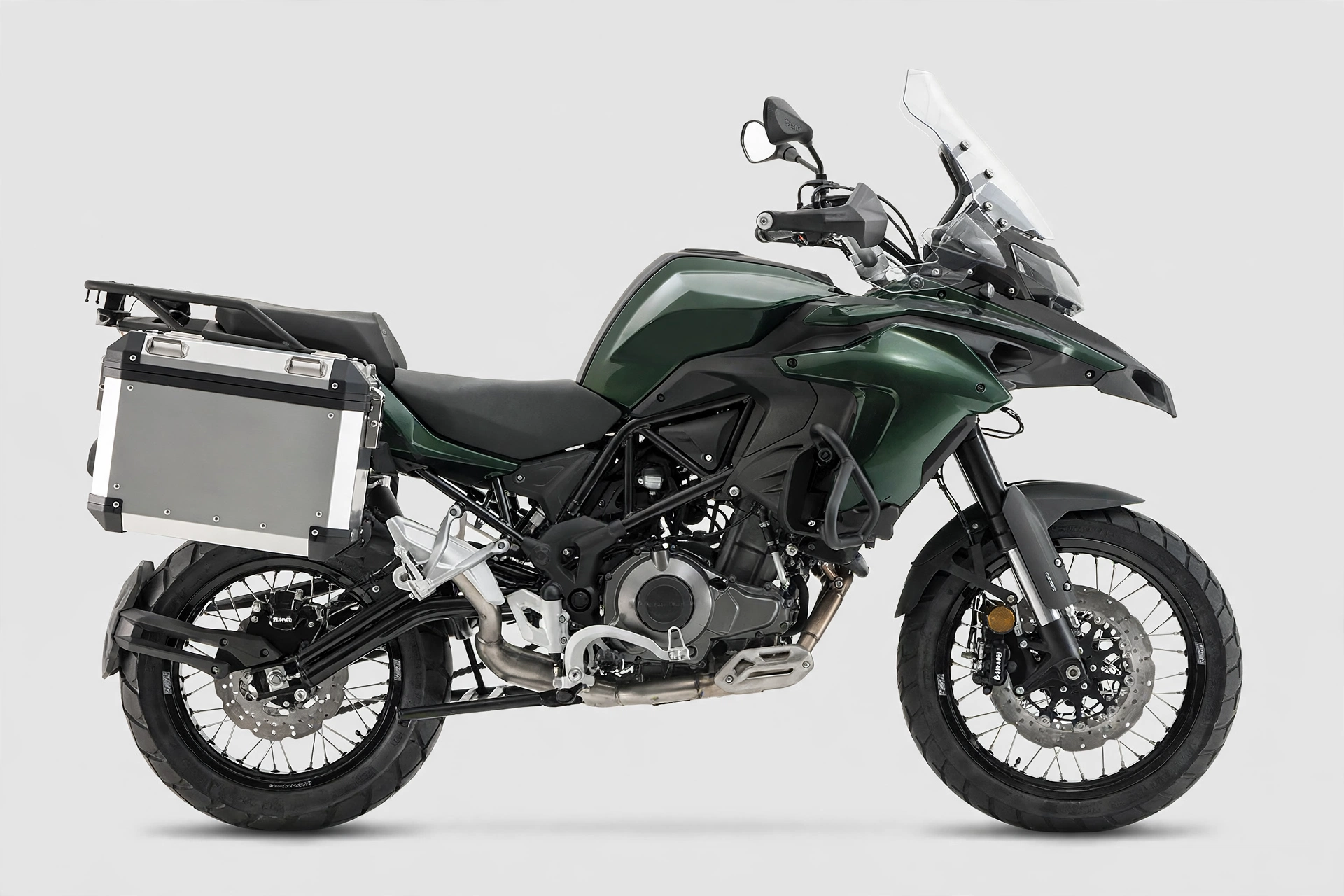 Benelli TRK 502 X 2024, vista lateral adventure