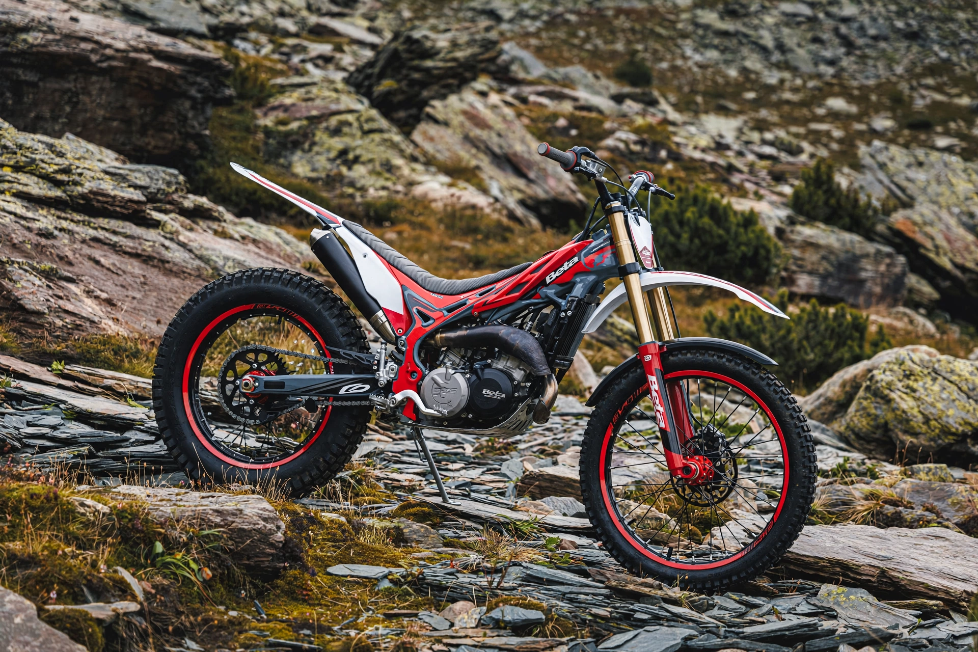 Beta EVO 250 2025 en una zona de trial