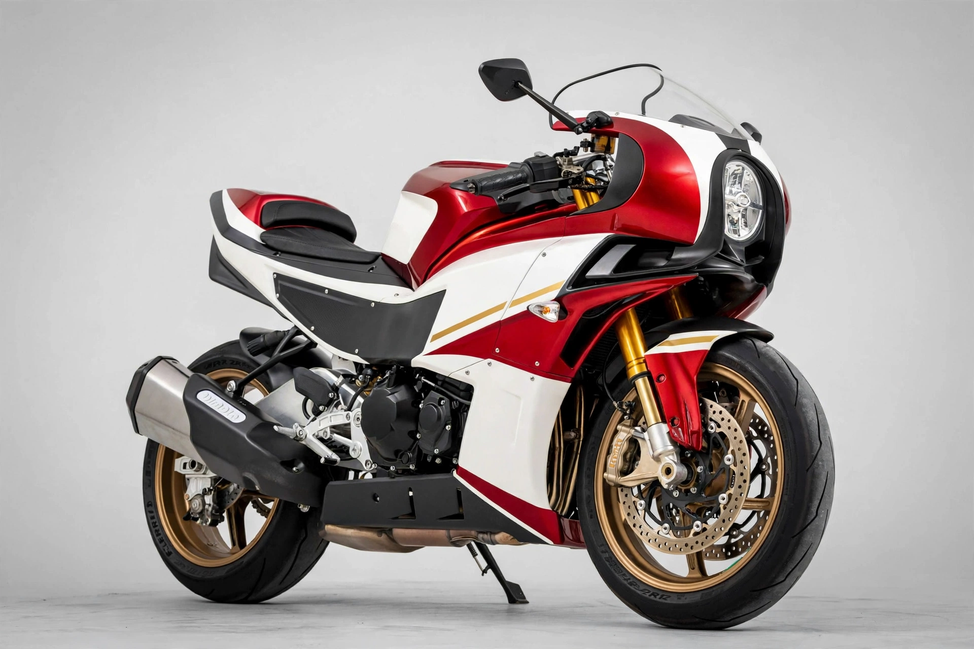 Bimota KB4 2024 en vista tres cuartos
