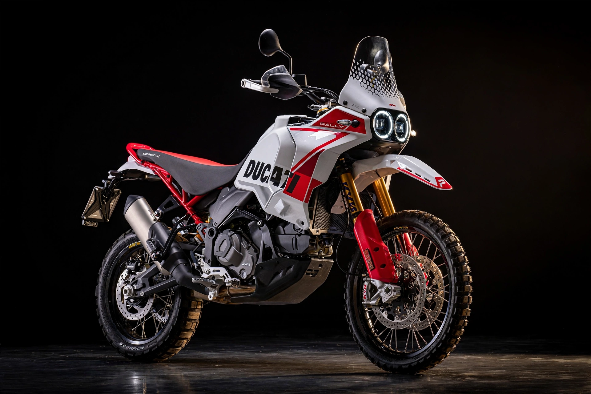 Foto oficial de la Ducati DesertX Rally