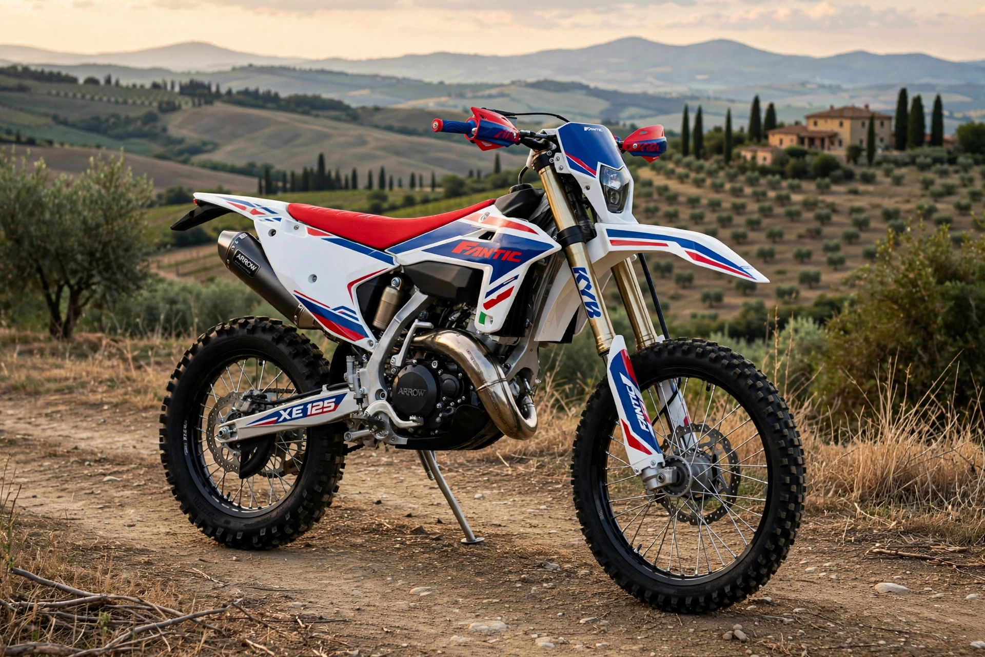 Fantic XE 125 2025 en un tramo de enduro