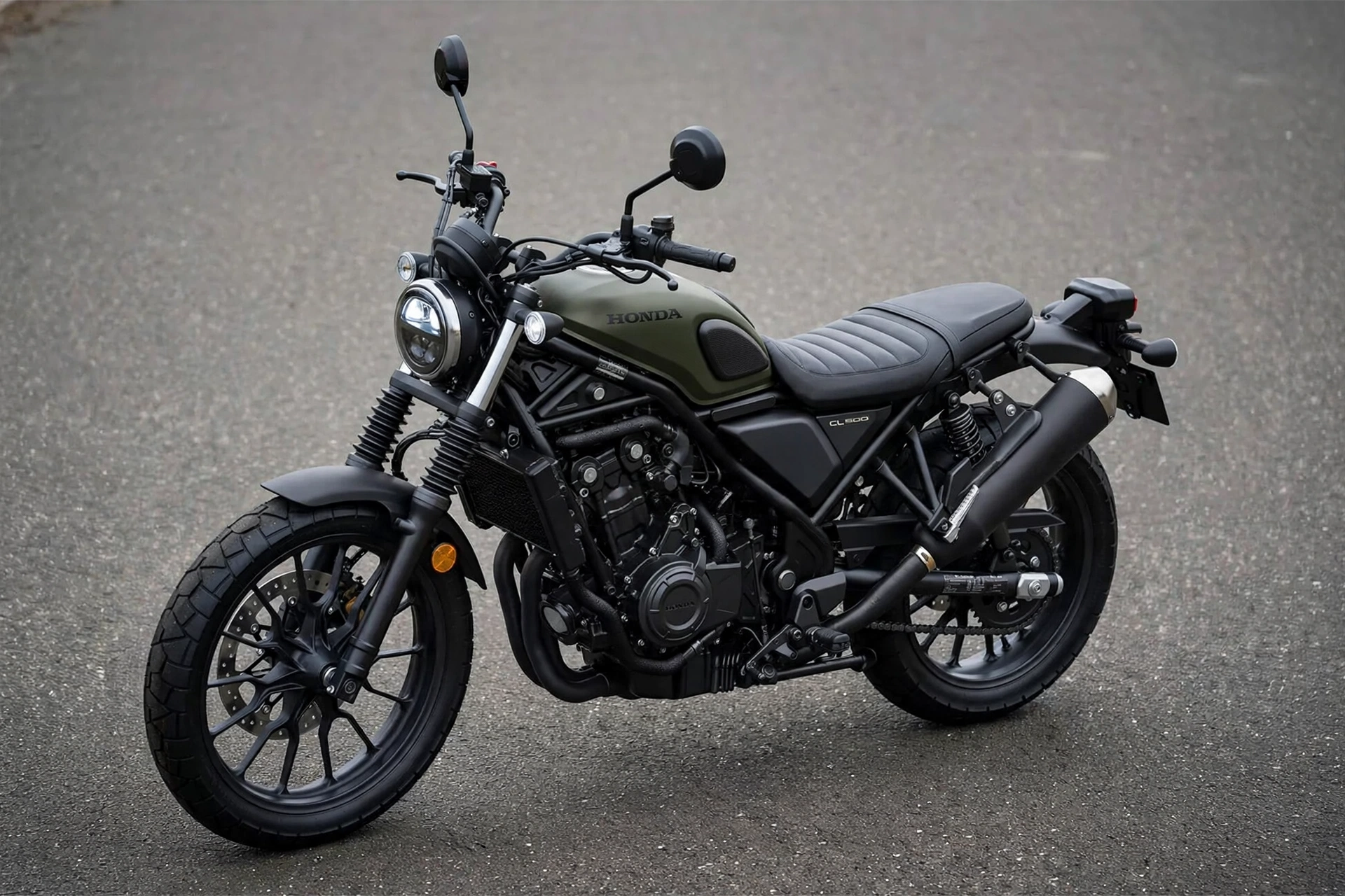 Honda CL500 2024 verde estilo scrambler