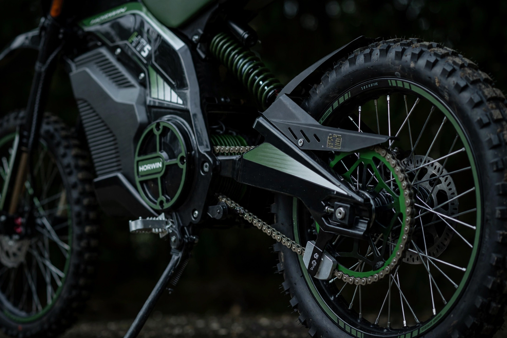 Horwin HT5 2025, detalle de la transmisión por cadena