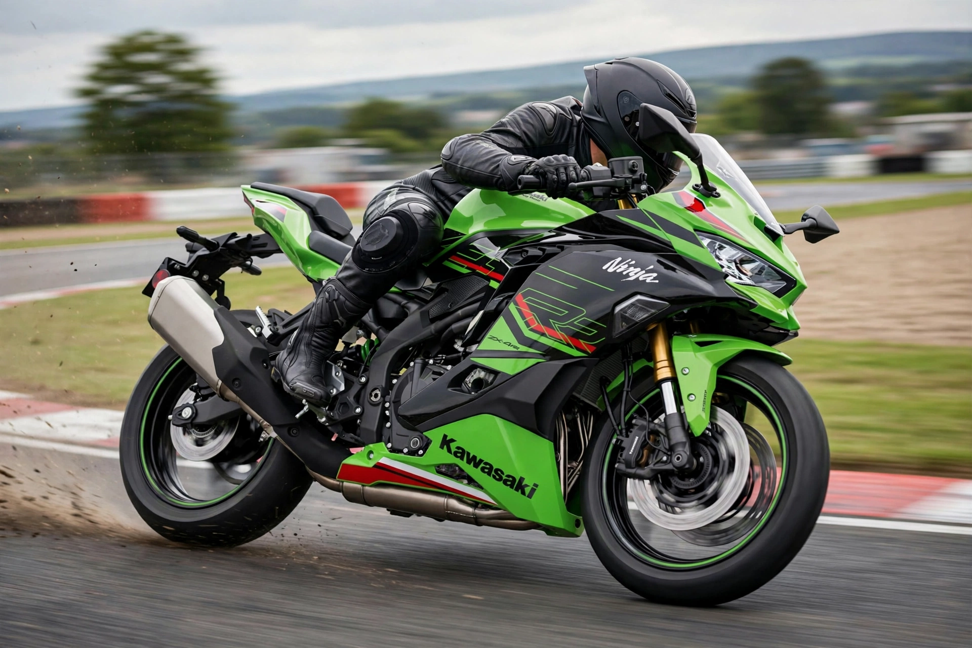 Kawasaki Ninja ZX-4R 2024 en circuito