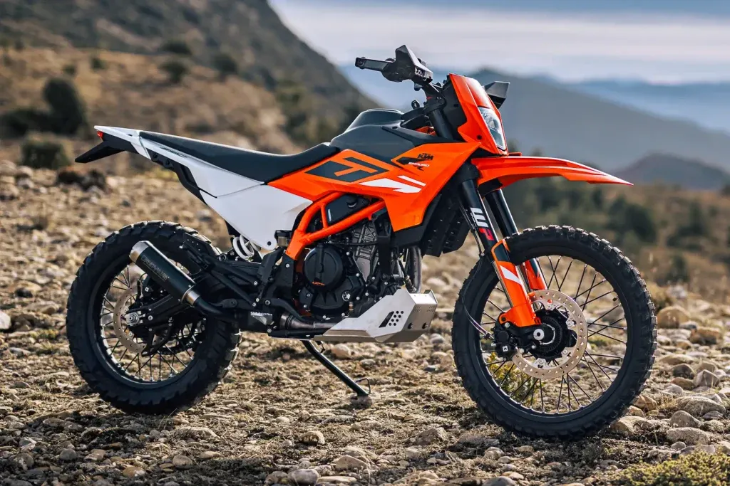 KTM 390 Enduro R 2025, vista lateral derecha