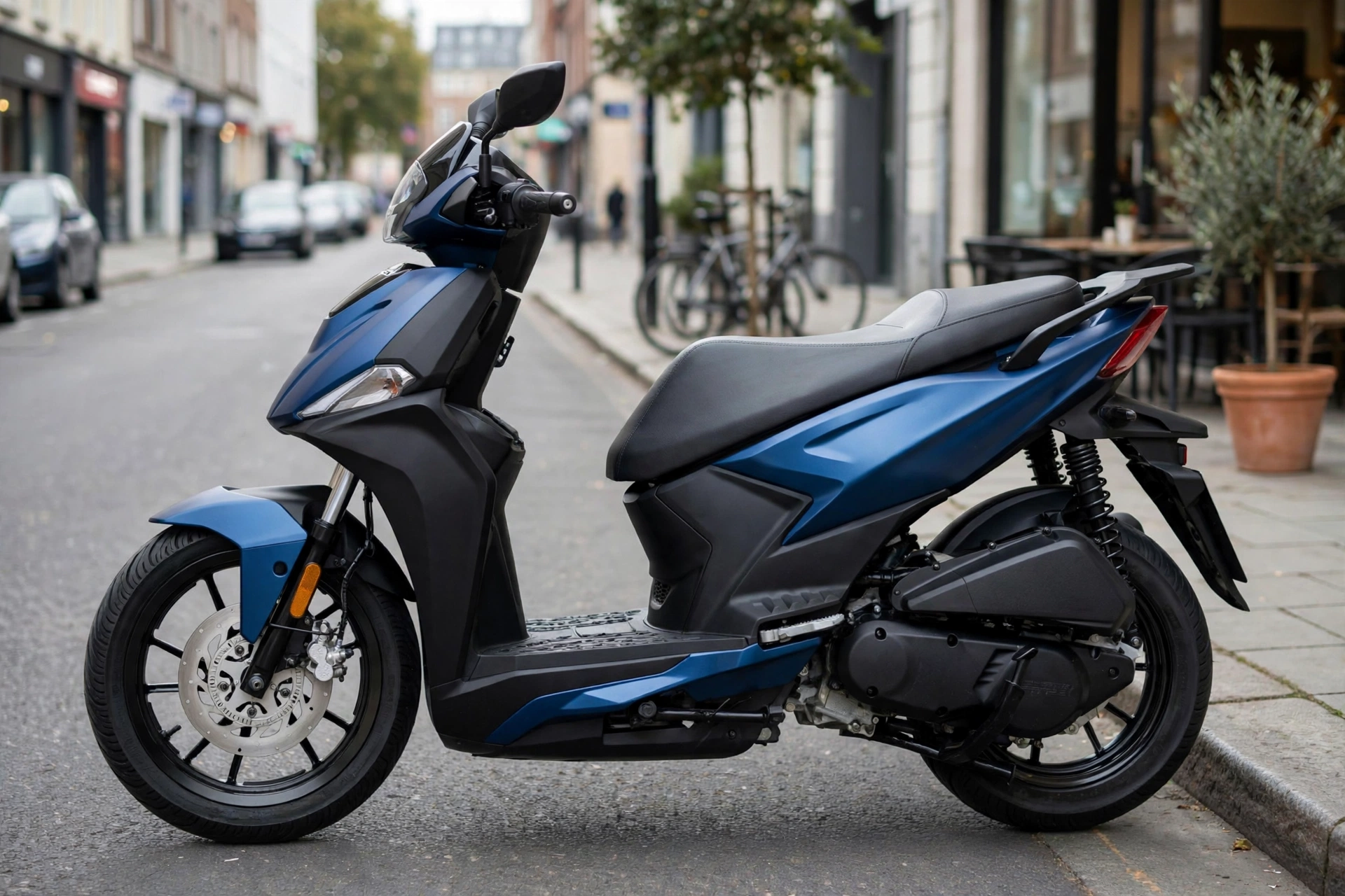 Kymco Agility NX 125, vista lateral